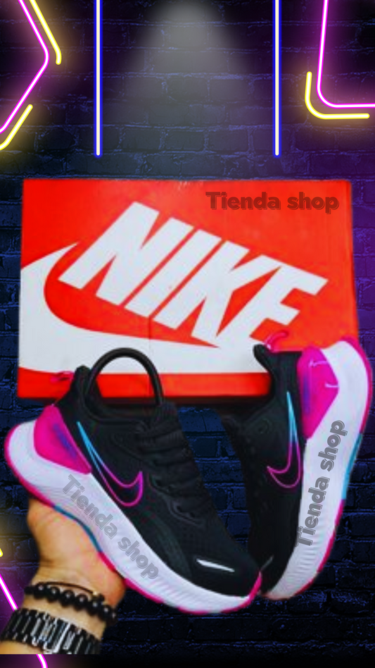 NIKE UNICORNIO